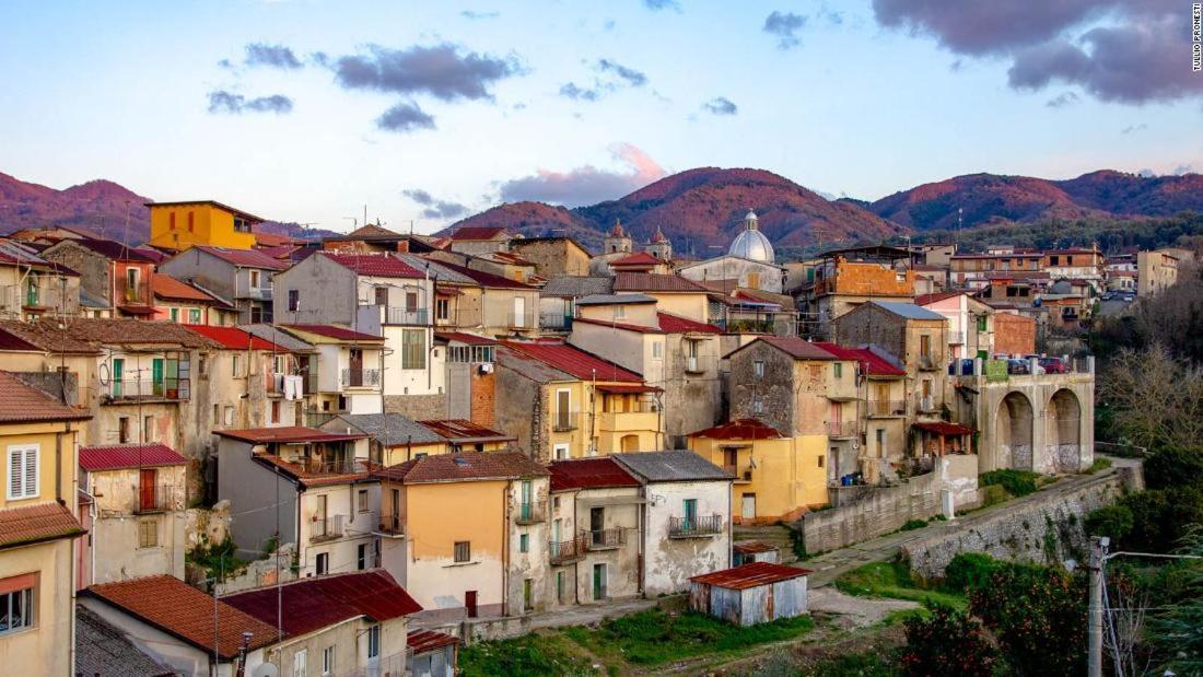 Bed And Breakfast Il Sole -Cinquefrondi Exterior photo